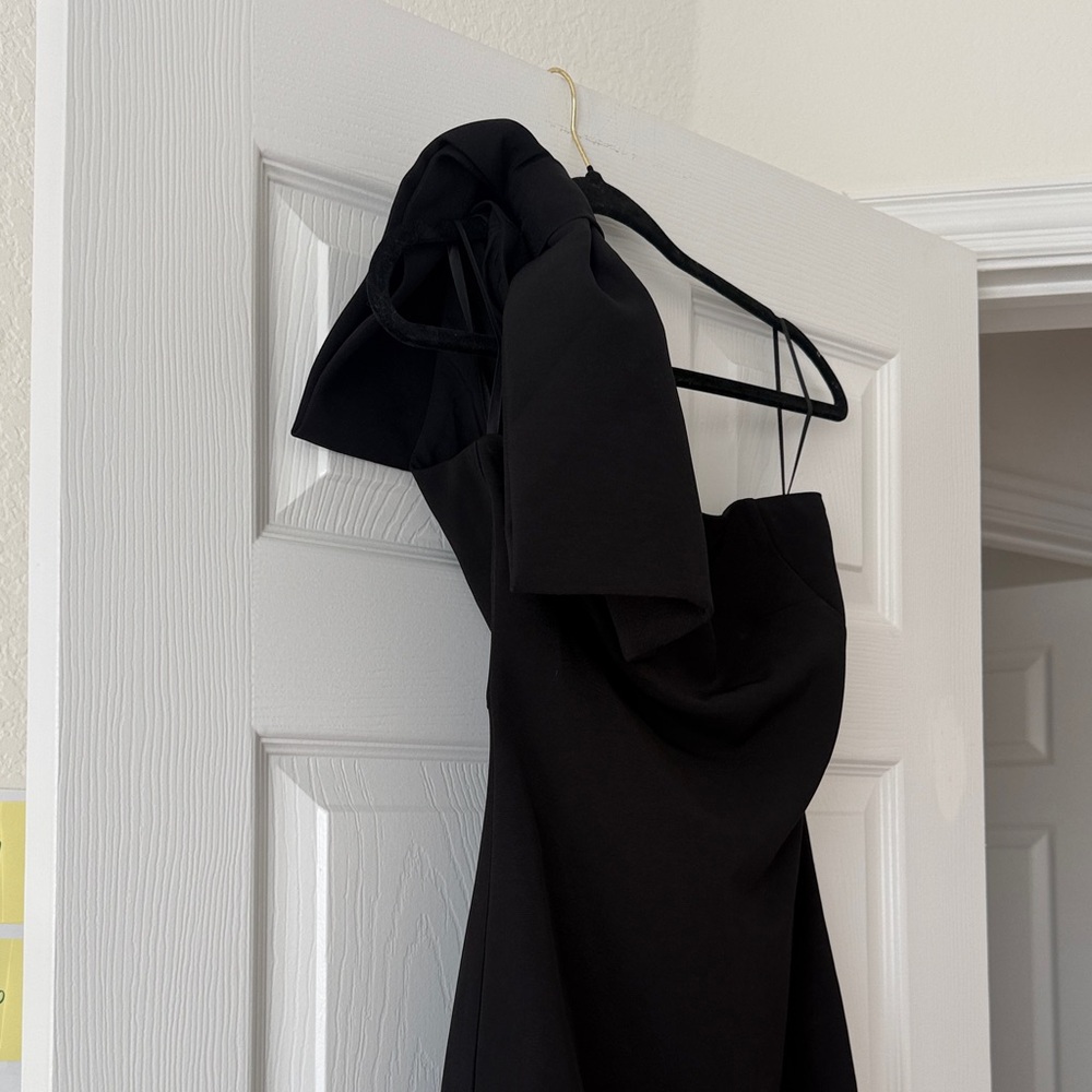 LBD one shoulder - Picture 2 of 7